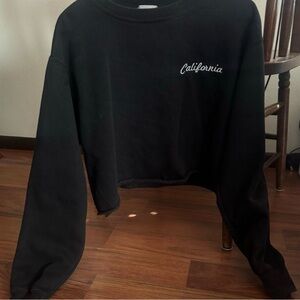 Black Cropped Sweatshirt